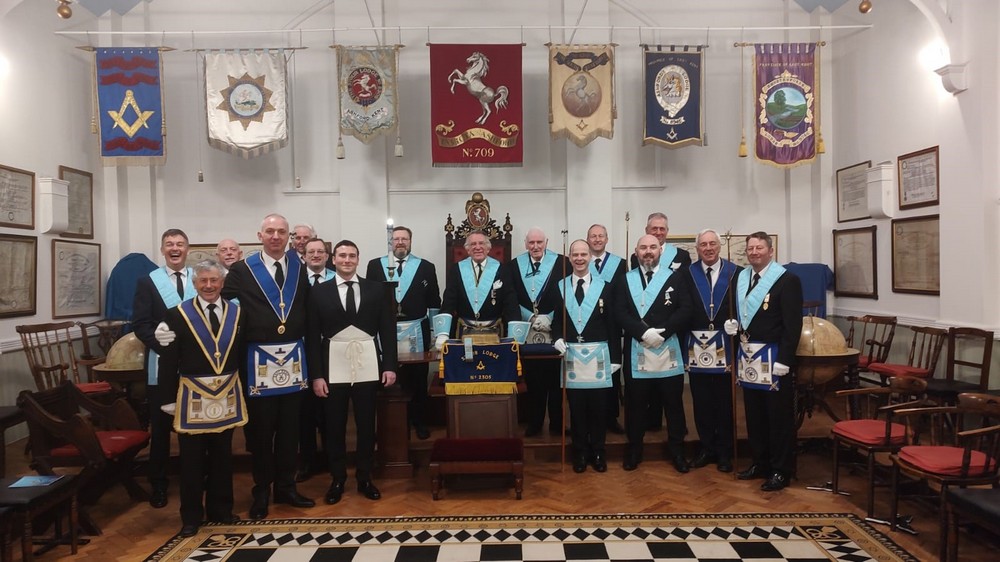 picture of the lodge members after the initiation ceremony in Ashford.