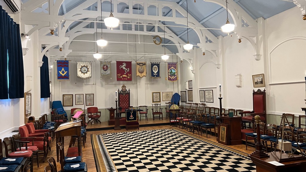 The empy lodge room before the first meeting