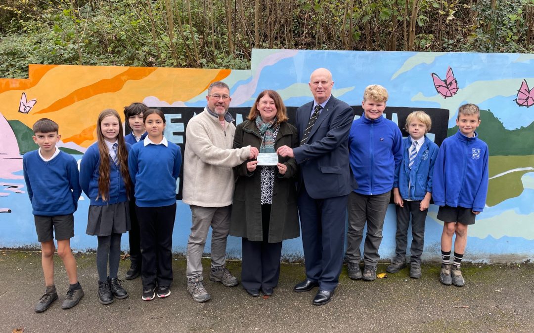 Dover Freemasons Help Local School